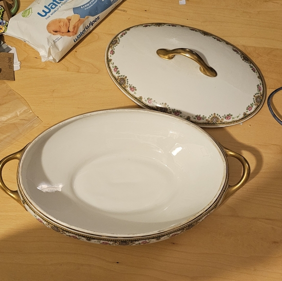 Vintage Michelaud Limoges Made in France 13 inch lidded serving dish - Picture 3 of 13